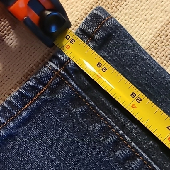 7 for all mankind style is Roxy, skinny sz.26"x 30" with 7"rise.(#897) - Picture 8 of 16